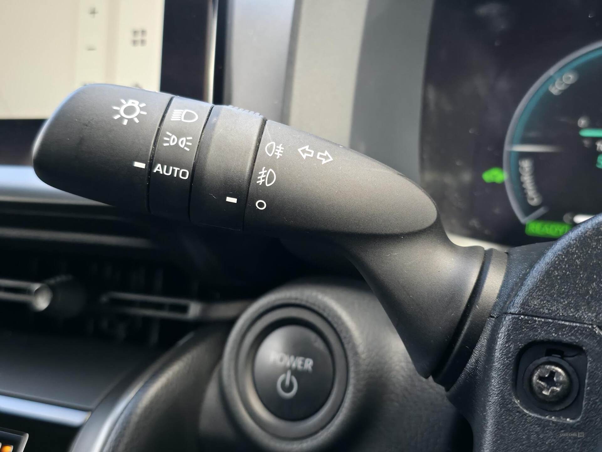 Dec 2023 Toyota C-HR 1.8 Hybrid Design 5dr CVT