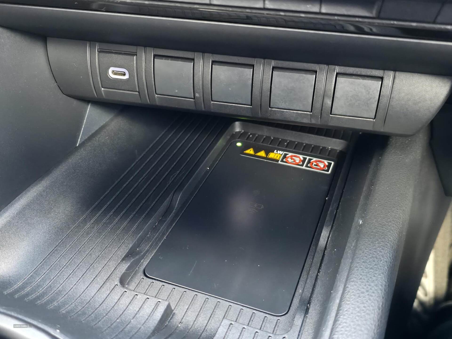 Dec 2023 Toyota C-HR 1.8 Hybrid Design 5dr CVT