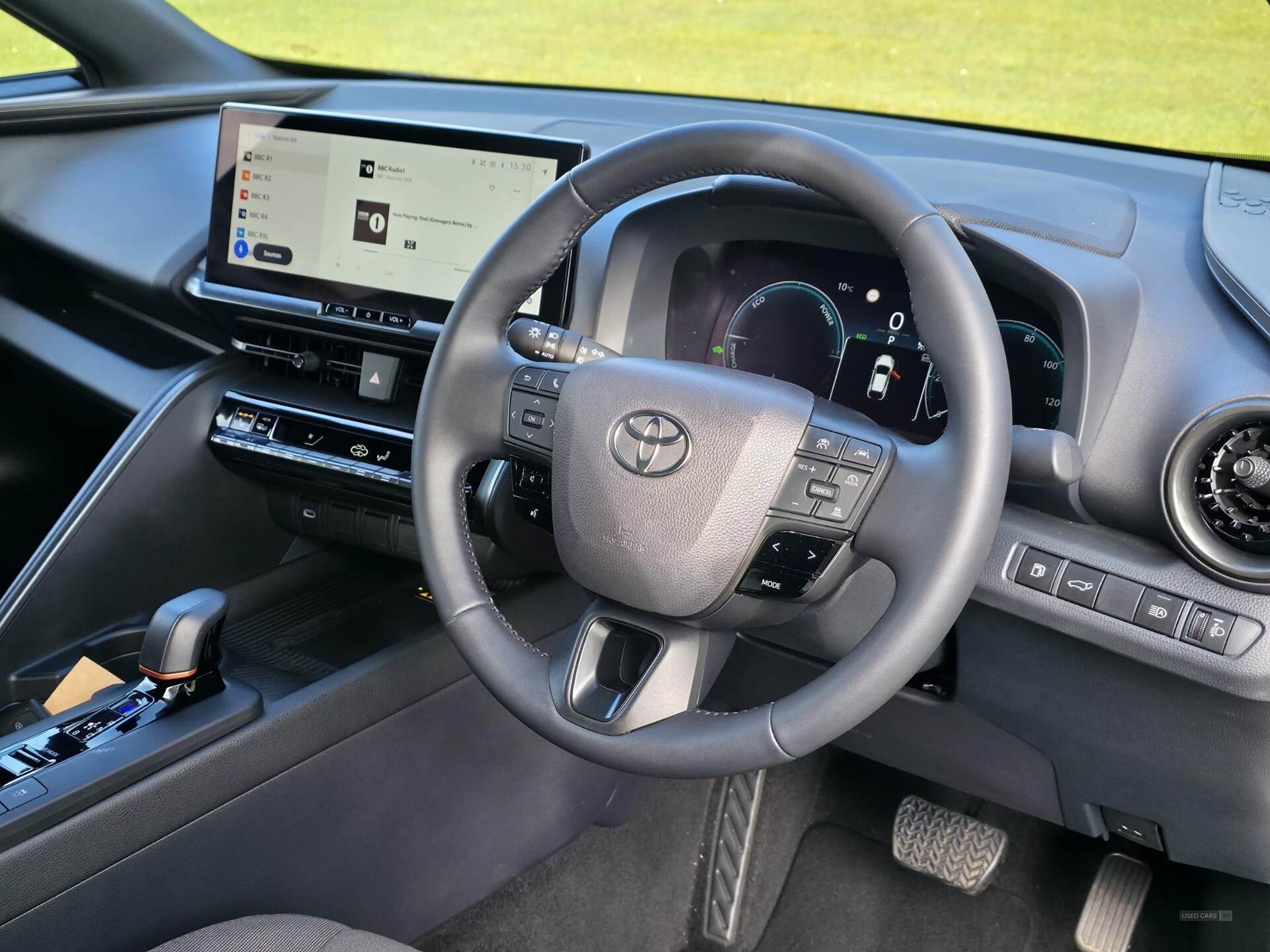 Dec 2023 Toyota C-HR 1.8 Hybrid Design 5dr CVT