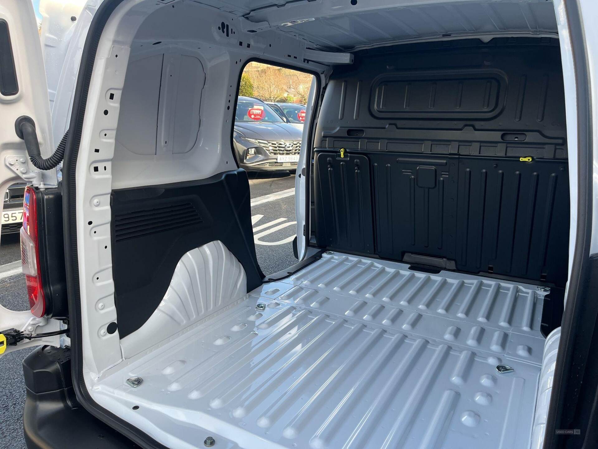 Feb 2025 Citroen Berlingo 1.5 BlueHDi 100ps Van Enterprise