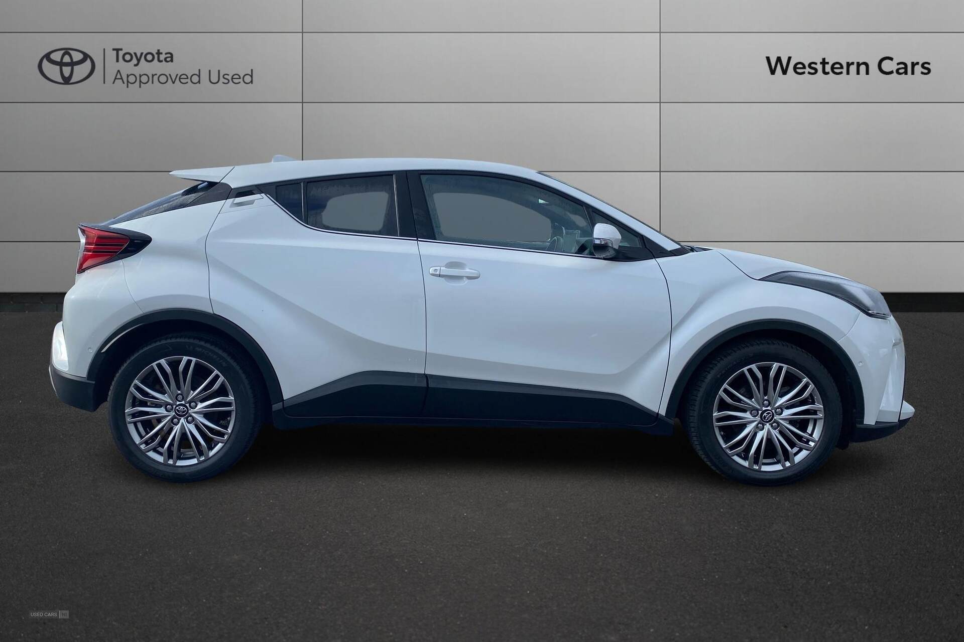 Oct 2023 Toyota C-HR 2.0 Hybrid Excel 5dr CVT