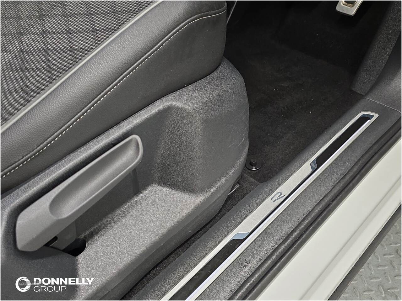 Jan 2023 Volkswagen Tiguan 2.0 TDI R-Line 5dr DSG