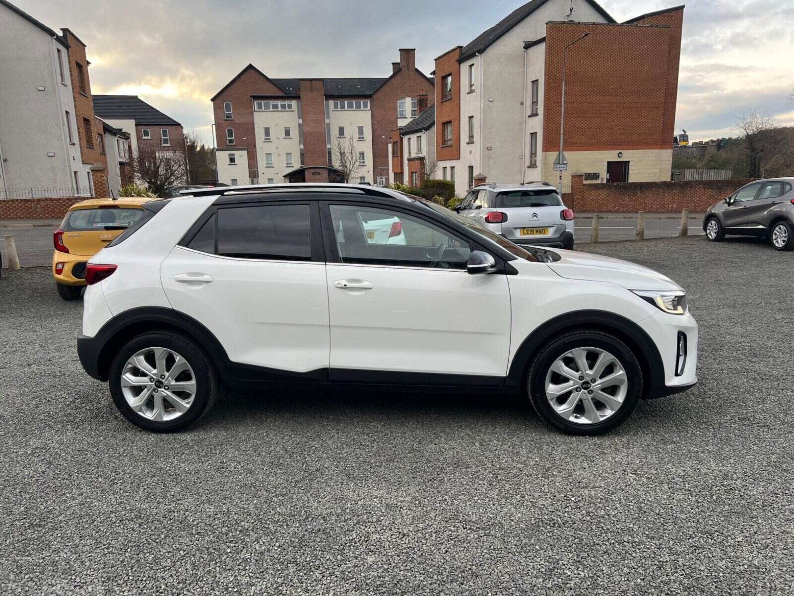 Feb 2021 Kia Stonic 1.0T GDi 48V Connect 5dr DCT