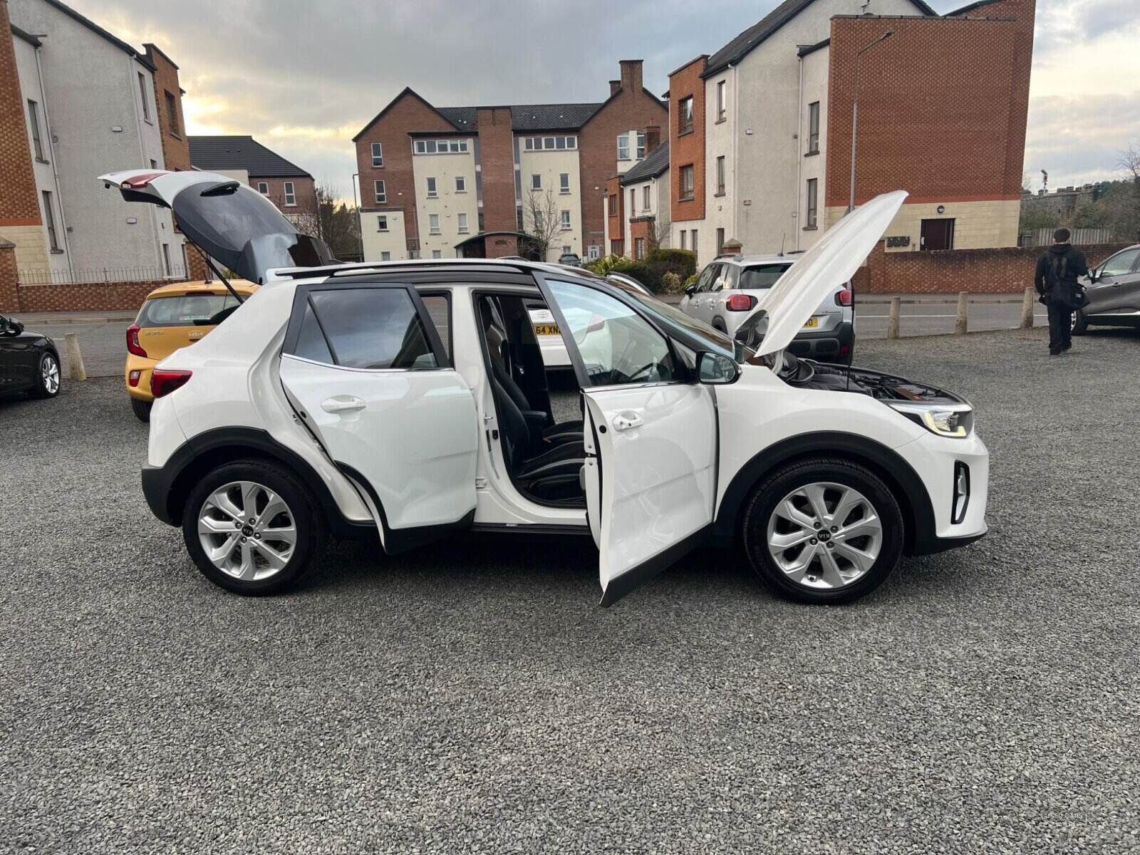 Feb 2021 Kia Stonic 1.0T GDi 48V Connect 5dr DCT