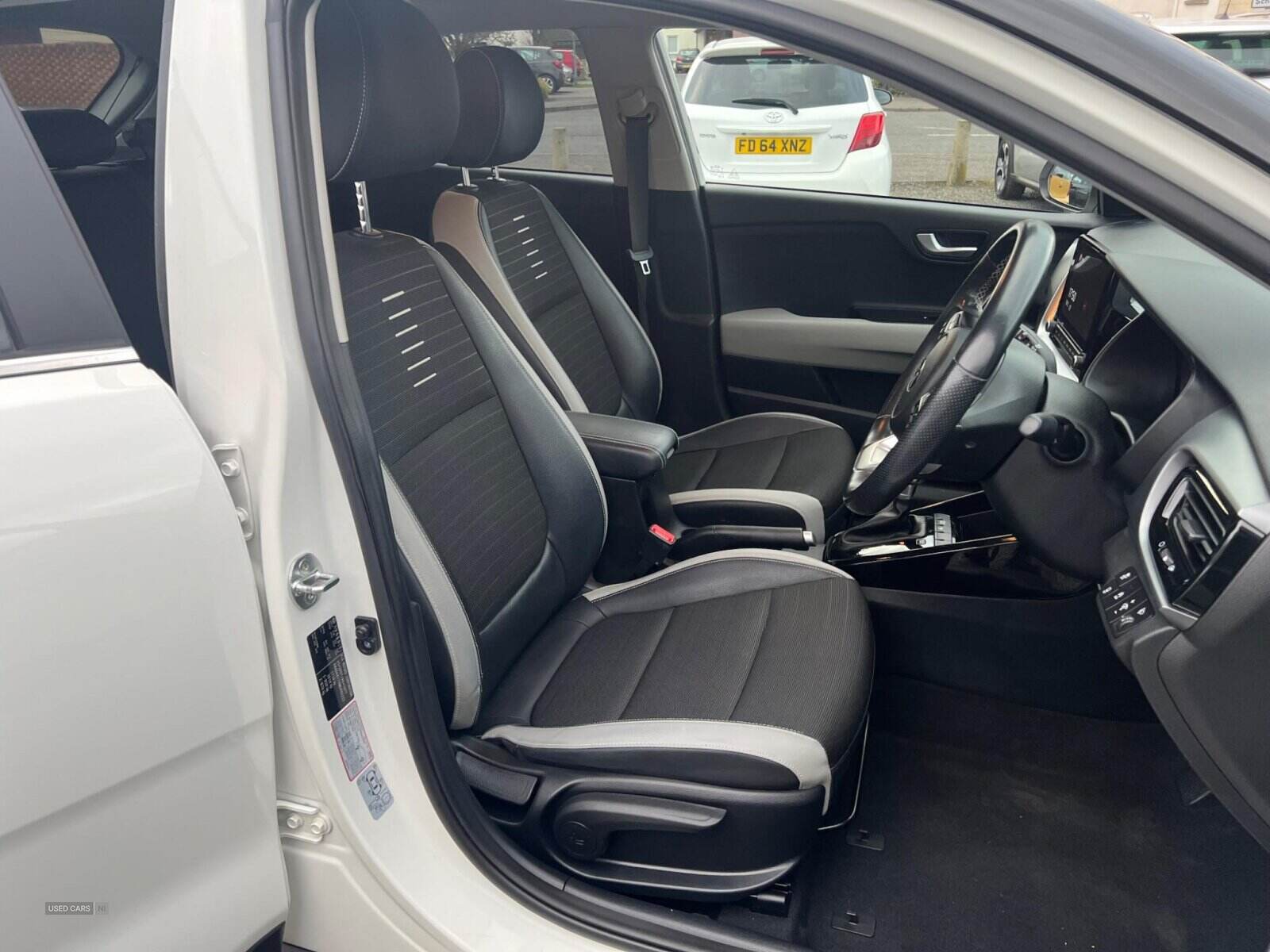 Feb 2021 Kia Stonic 1.0T GDi 48V Connect 5dr DCT