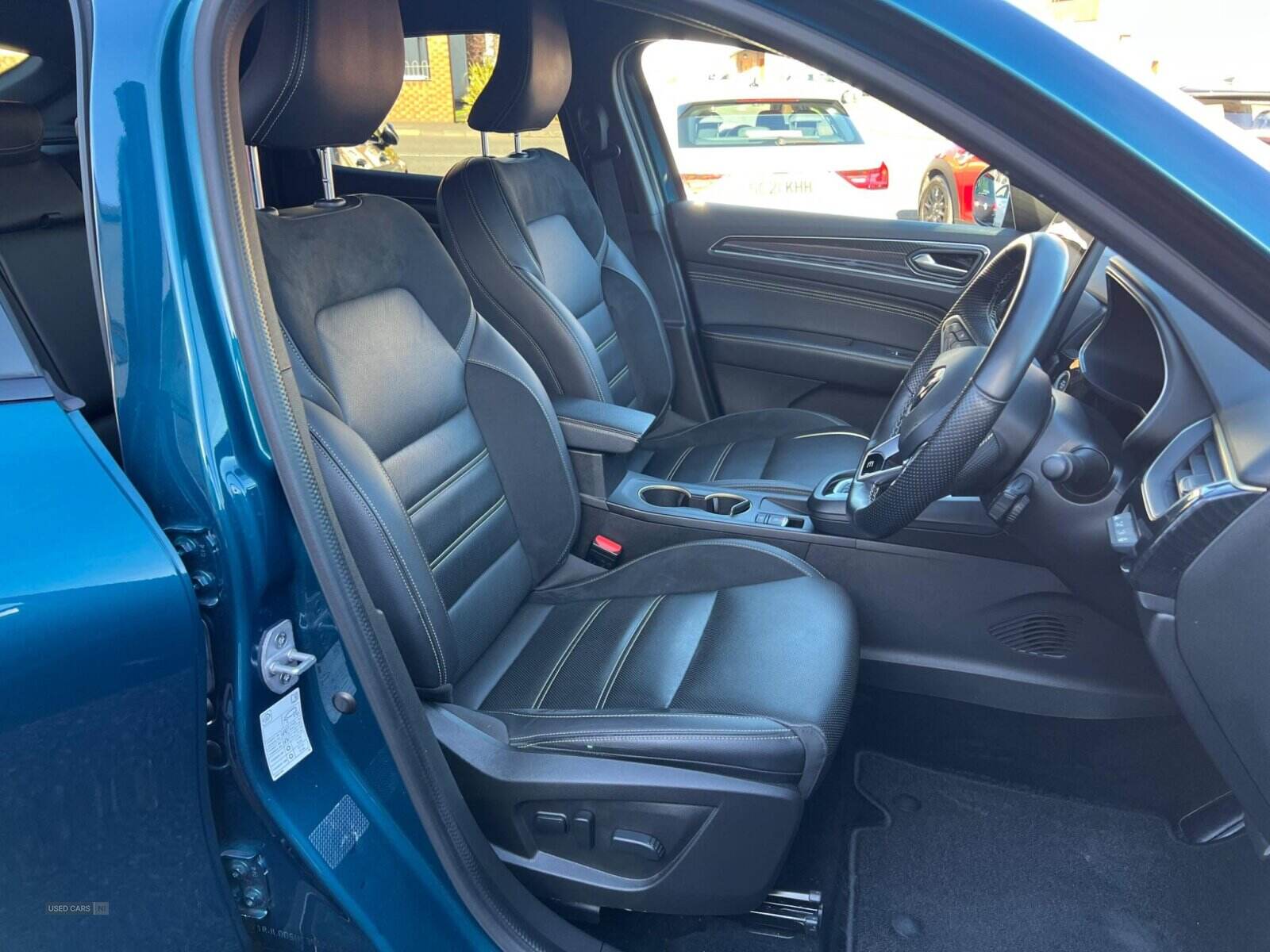 Jan 2023 Renault Arkana 1.6 E-Tech full hybrid 145 Engineered 5dr Auto