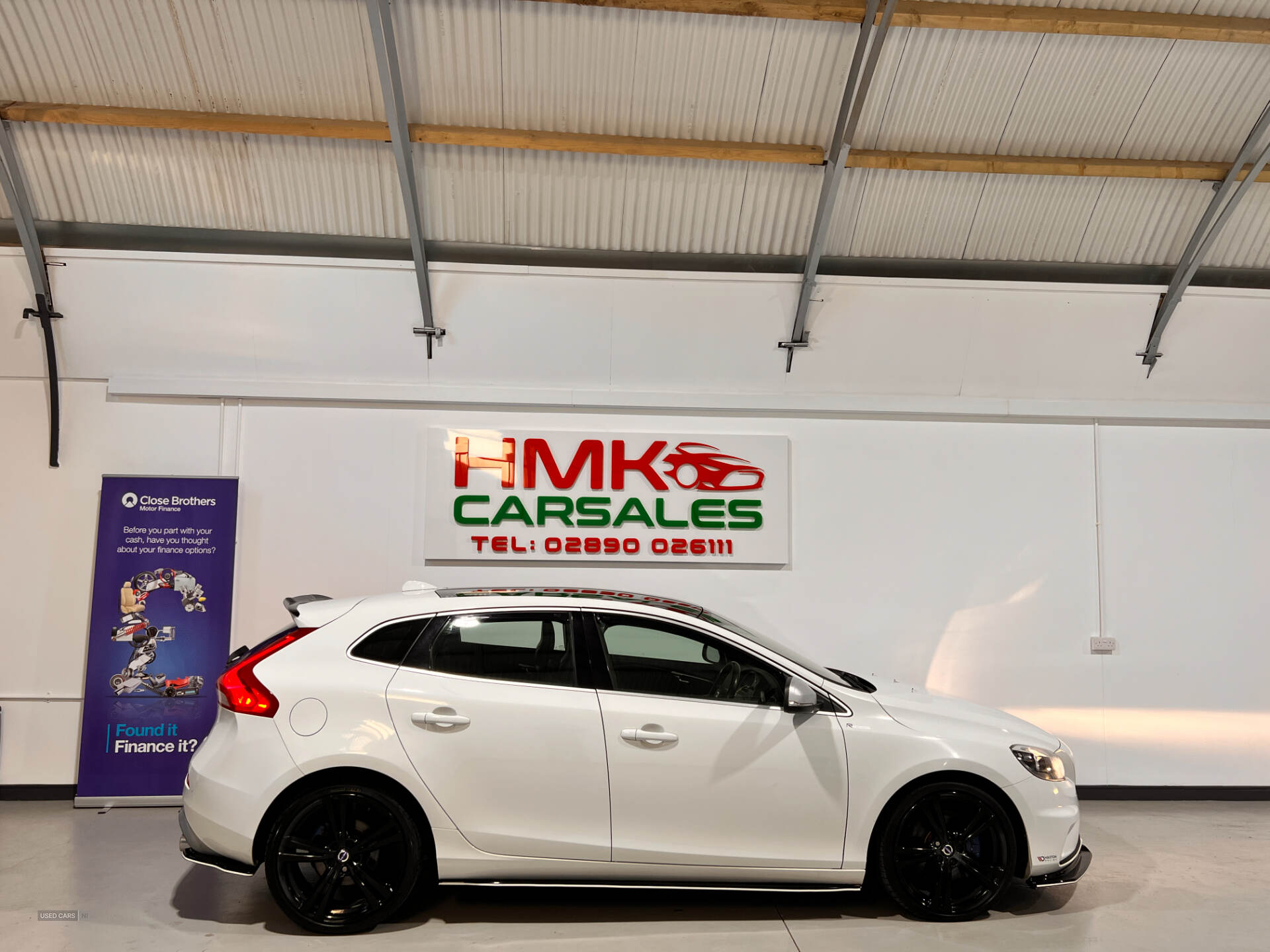 Sep 2015 Volvo V40 D4 [190] R DESIGN 5dr