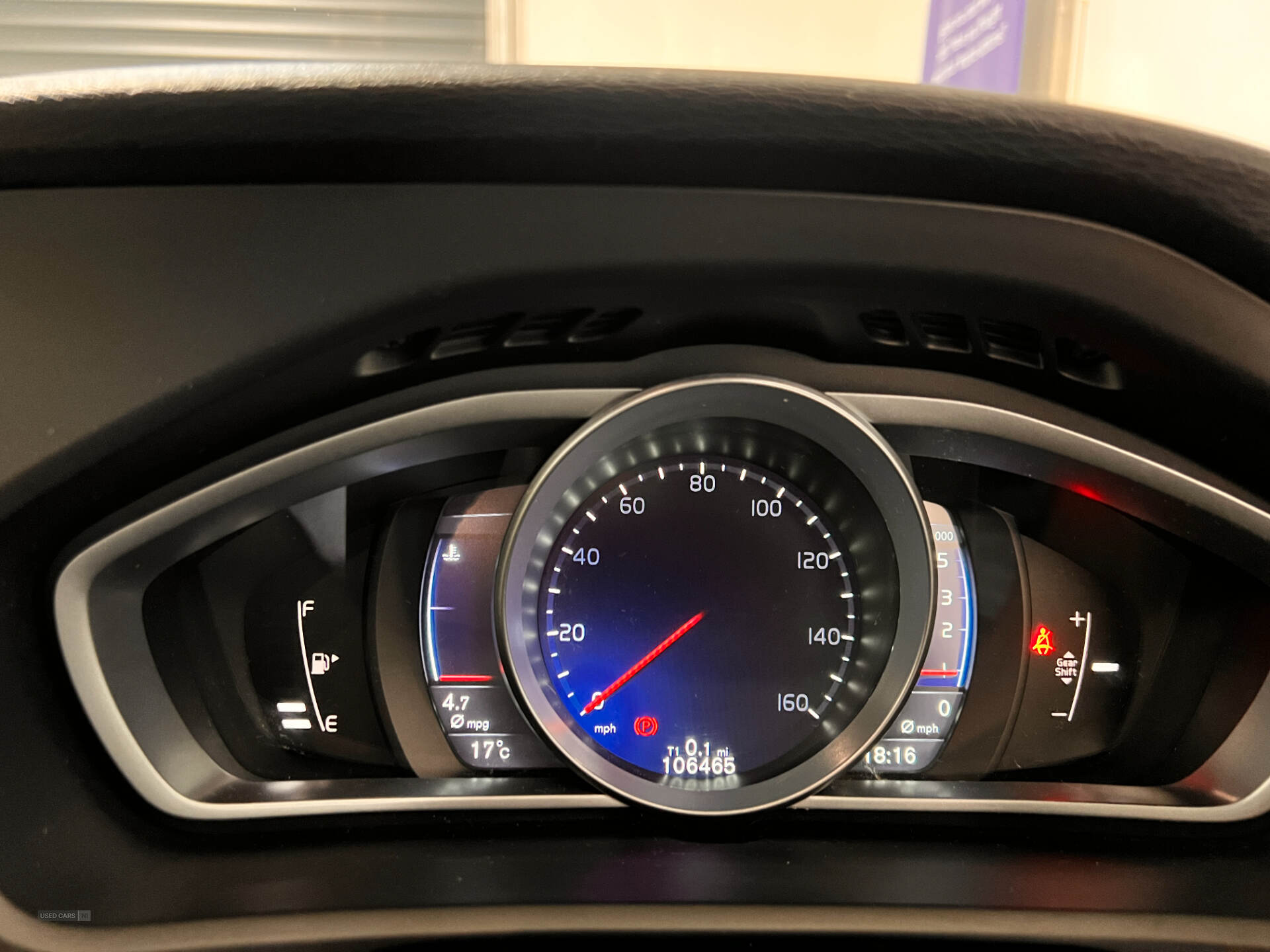 Sep 2015 Volvo V40 D4 [190] R DESIGN 5dr