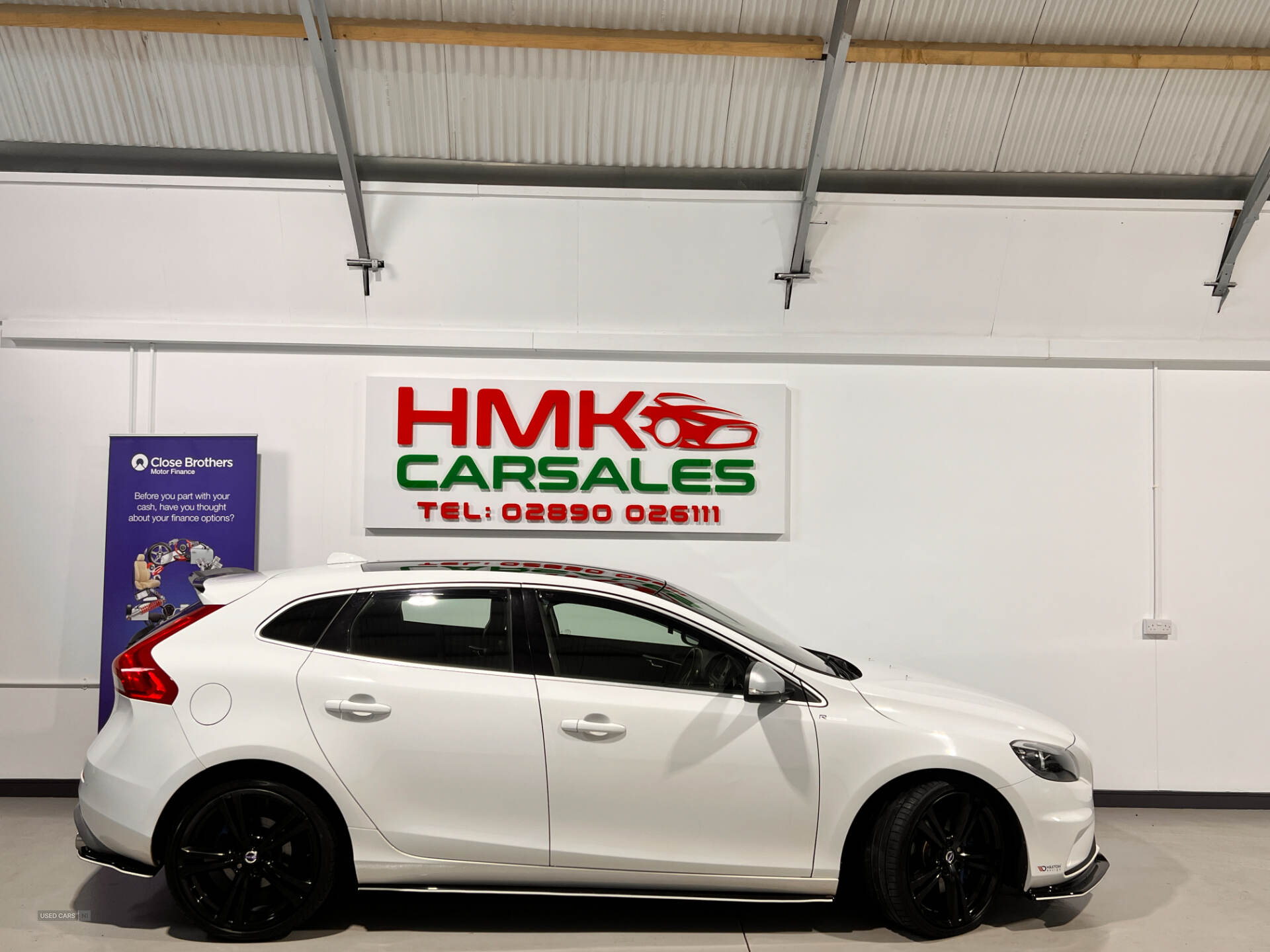 Sep 2015 Volvo V40 D4 [190] R DESIGN 5dr