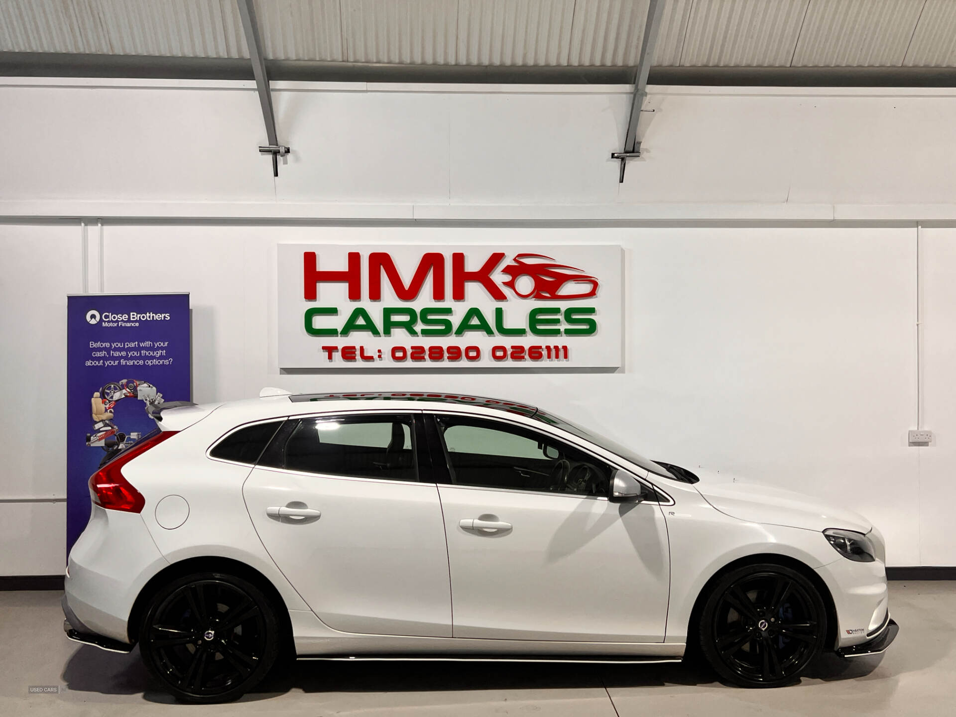 Sep 2015 Volvo V40 D4 [190] R DESIGN 5dr