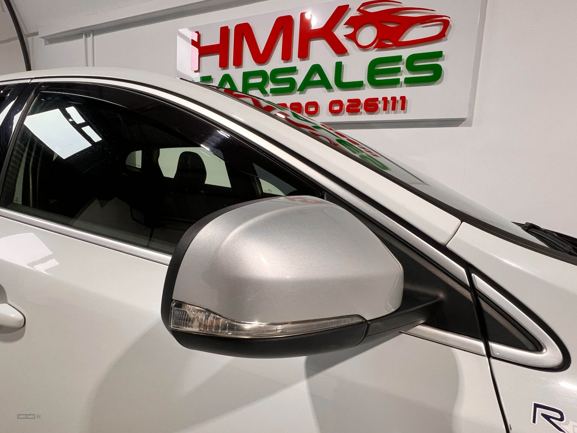 Sep 2015 Volvo V40 D4 [190] R DESIGN 5dr