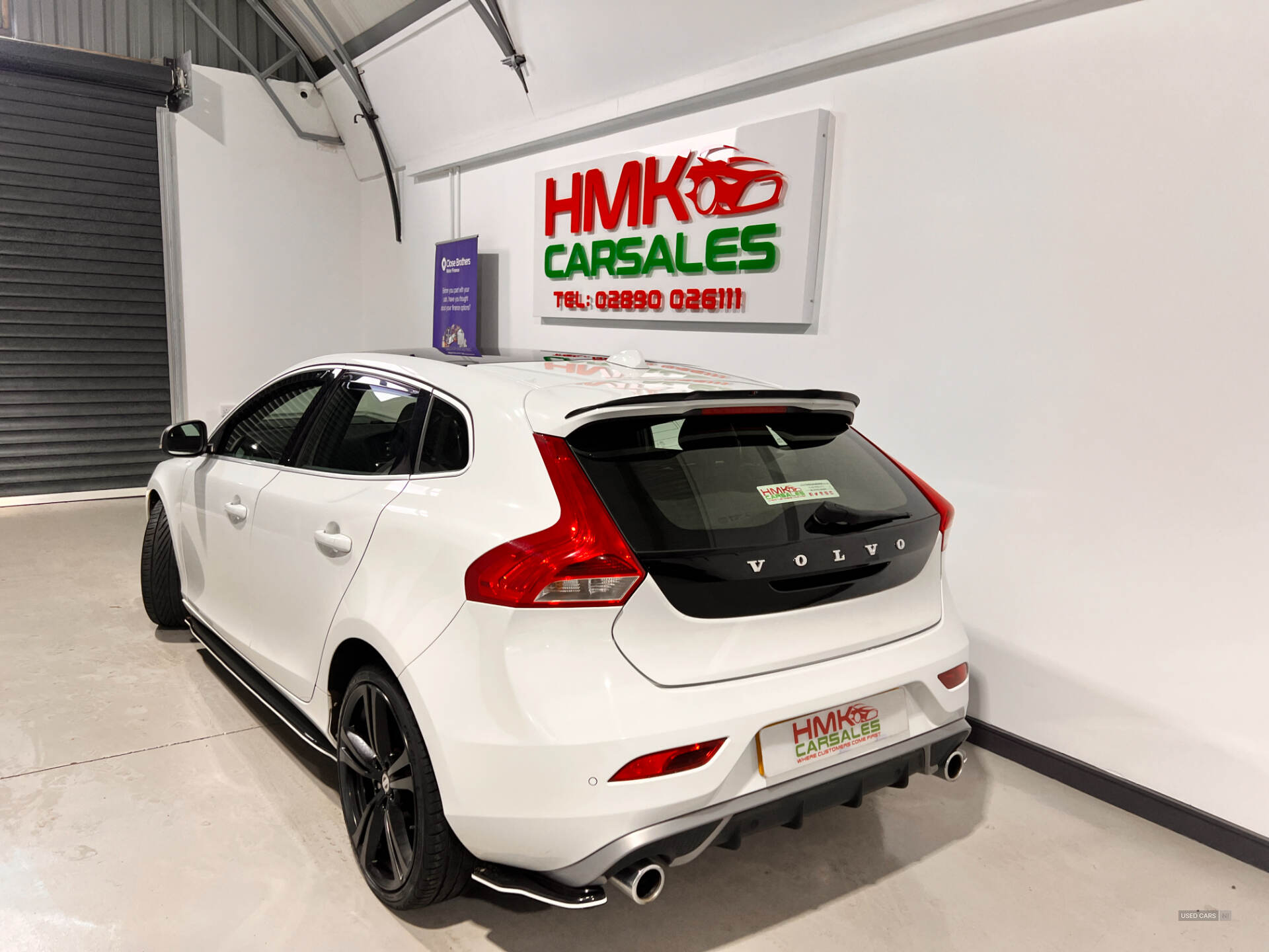 Sep 2015 Volvo V40 D4 [190] R DESIGN 5dr