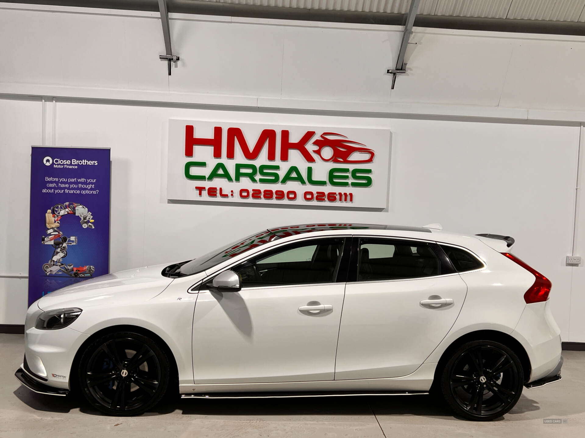 Sep 2015 Volvo V40 D4 [190] R DESIGN 5dr
