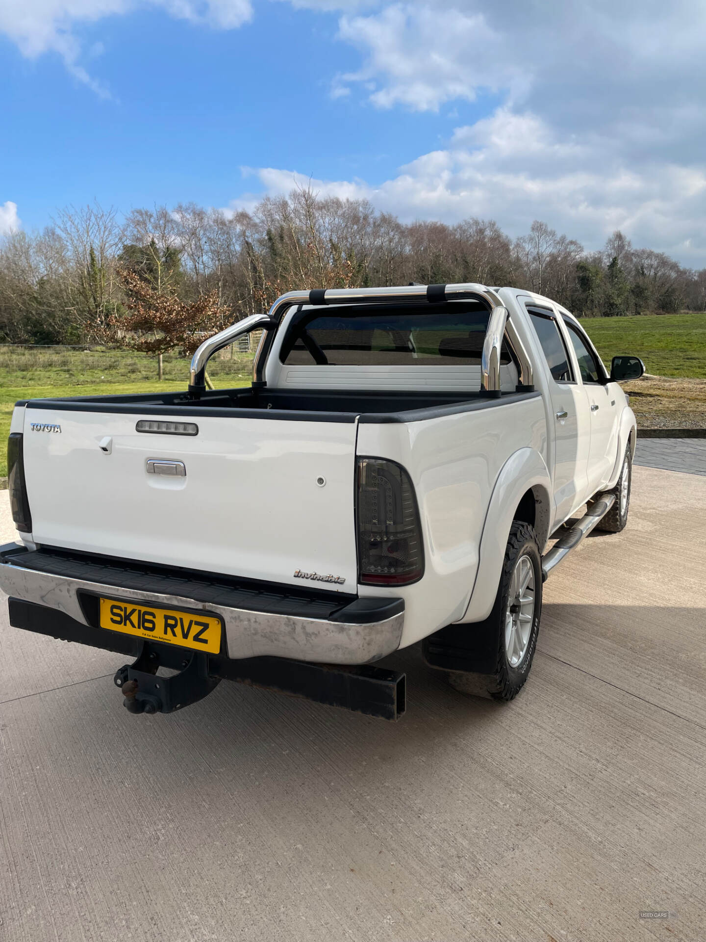 Mar 2016 Toyota Hilux Invincible D/Cab Pick Up 3.0 D-4D 4WD 171 Auto