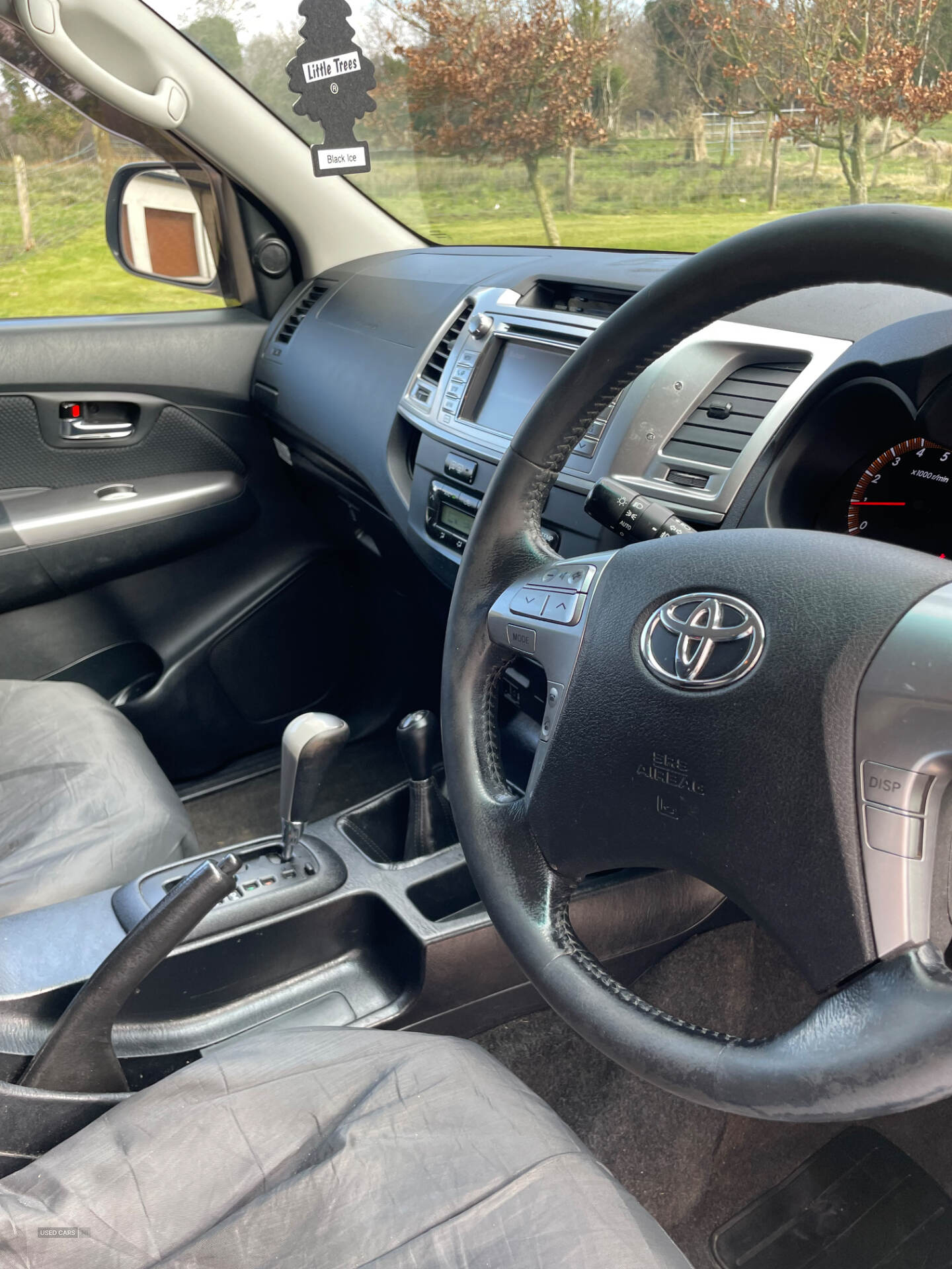 Mar 2016 Toyota Hilux Invincible D/Cab Pick Up 3.0 D-4D 4WD 171 Auto