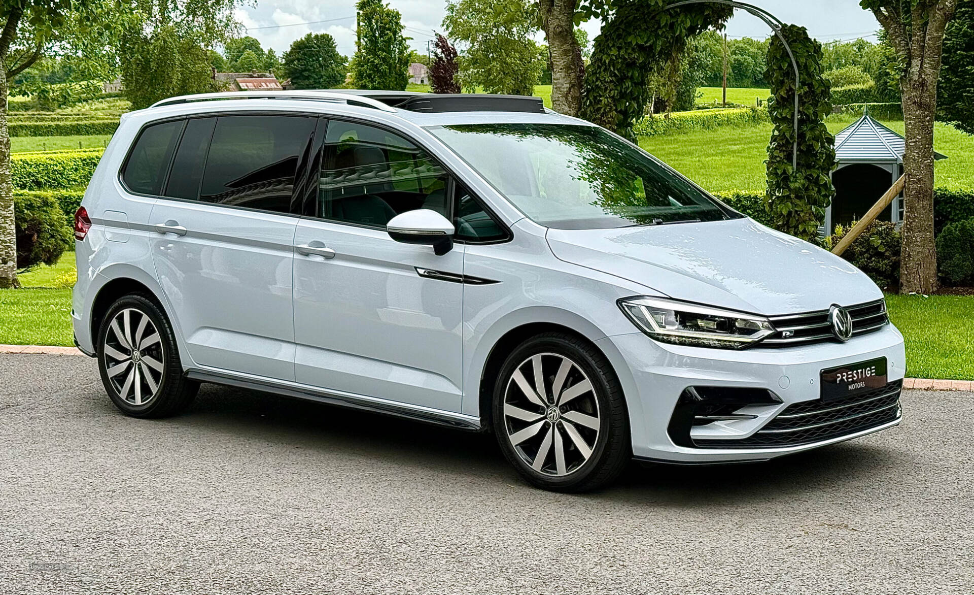 Apr 2018 Volkswagen Touran 2.0 TDI 190 R-Line 5dr DSG