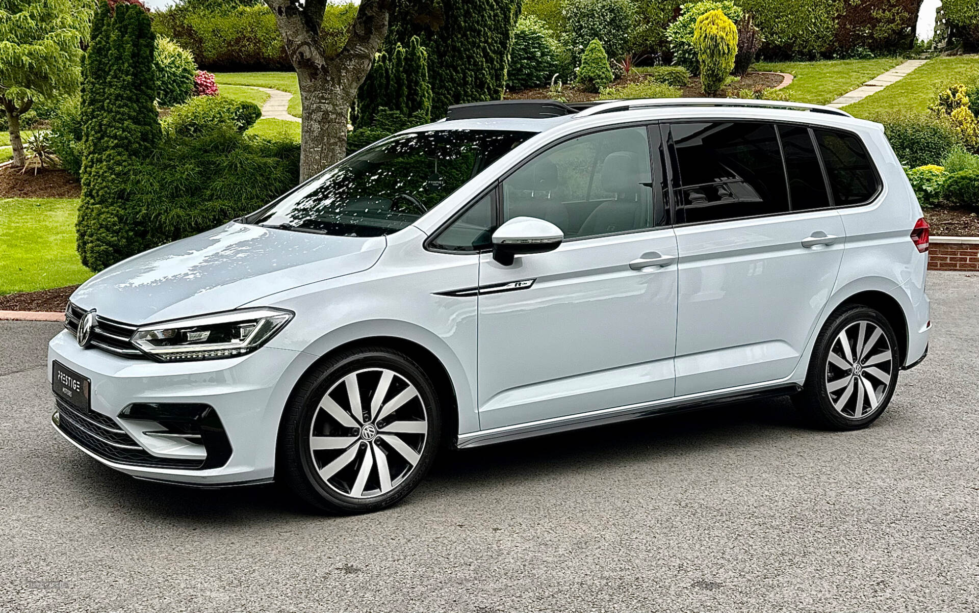 Apr 2018 Volkswagen Touran 2.0 TDI 190 R-Line 5dr DSG