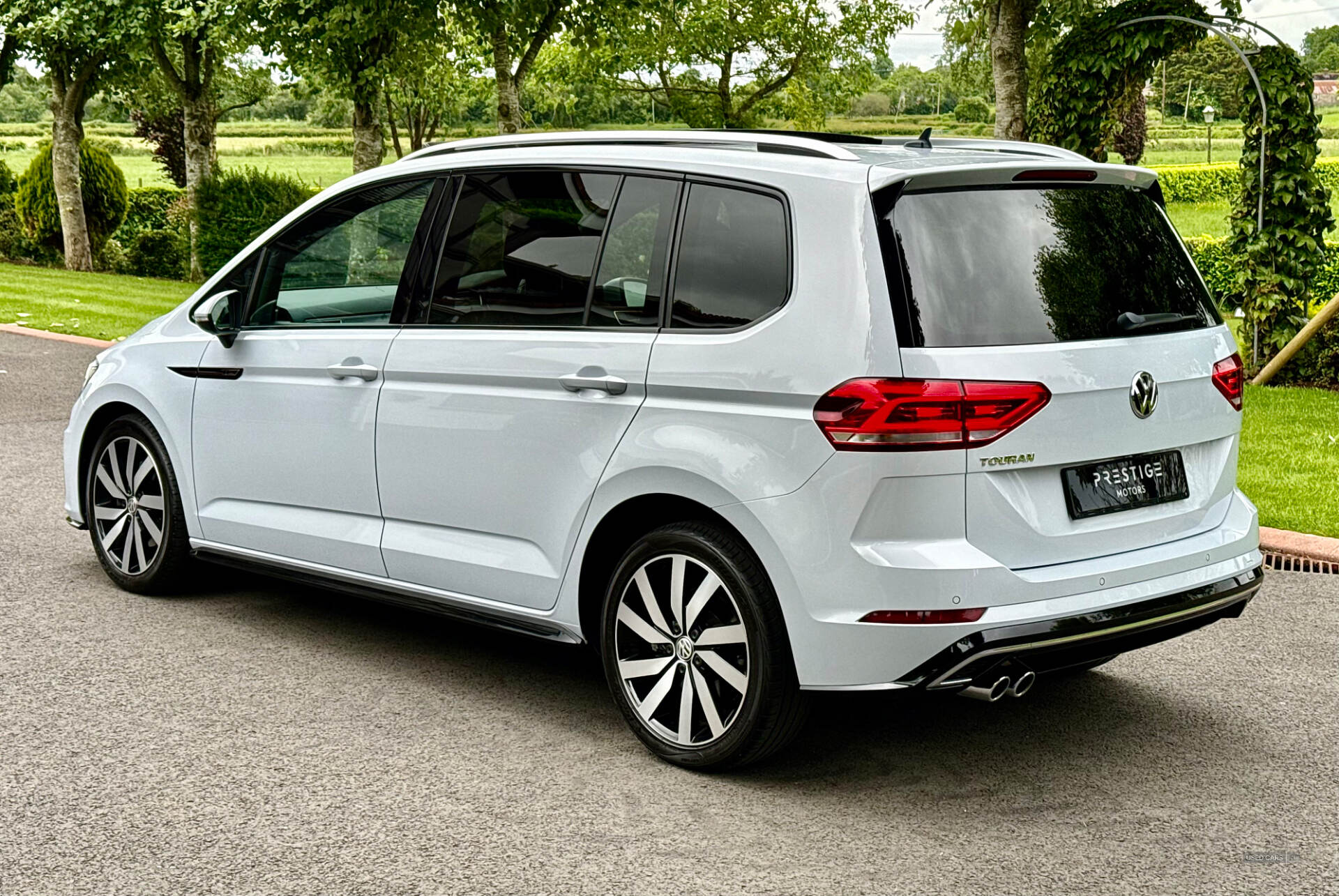 Apr 2018 Volkswagen Touran 2.0 TDI 190 R-Line 5dr DSG