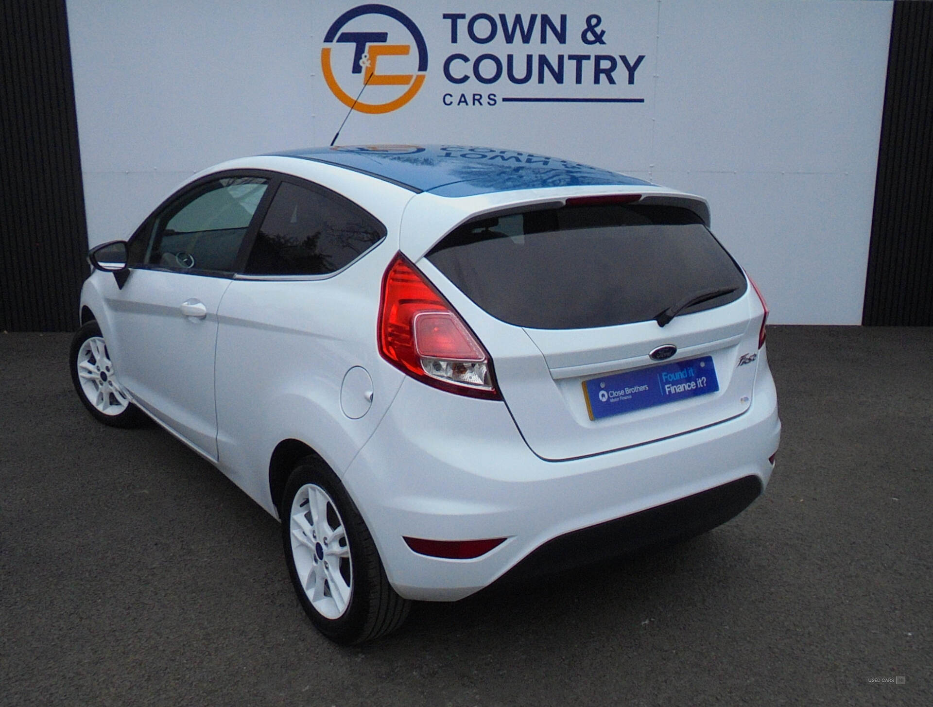 Nov 2016 Ford Fiesta 1.25 82 Zetec White 3dr