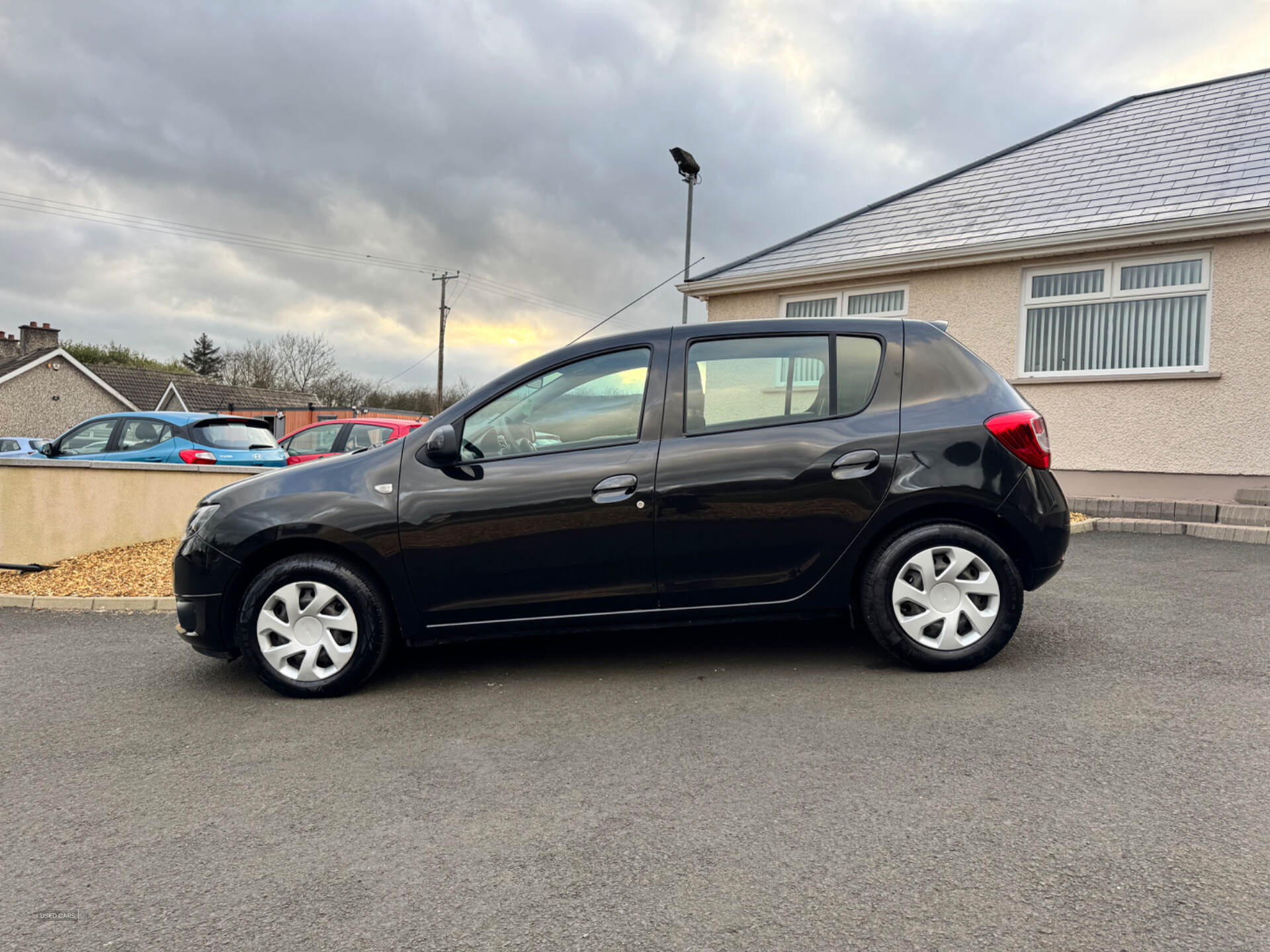 Jun 2022 Dacia  