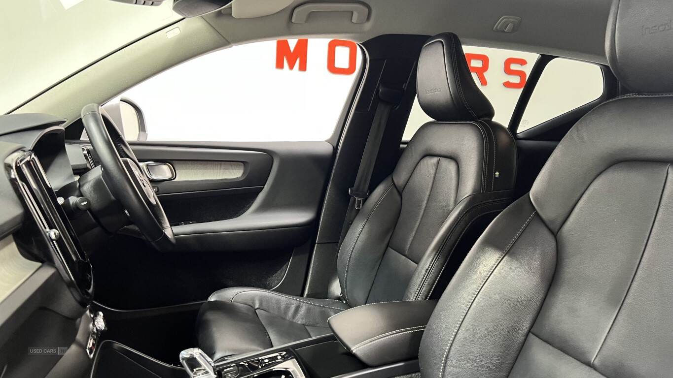 Jan 2019 Volvo XC40 2.0 T5 Inscription Pro 5dr AWD Geartronic