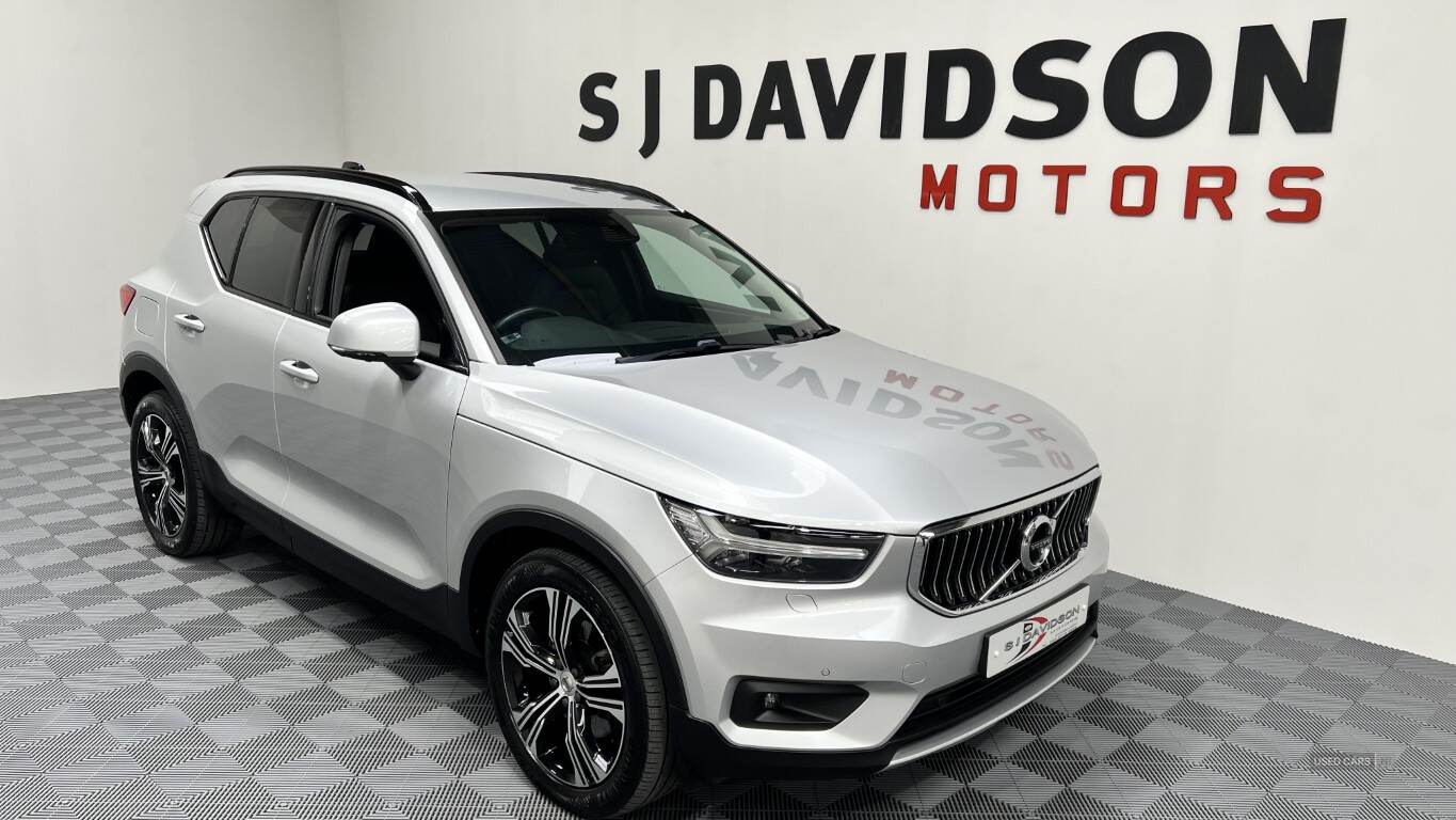 Jan 2019 Volvo XC40 2.0 T5 Inscription Pro 5dr AWD Geartronic