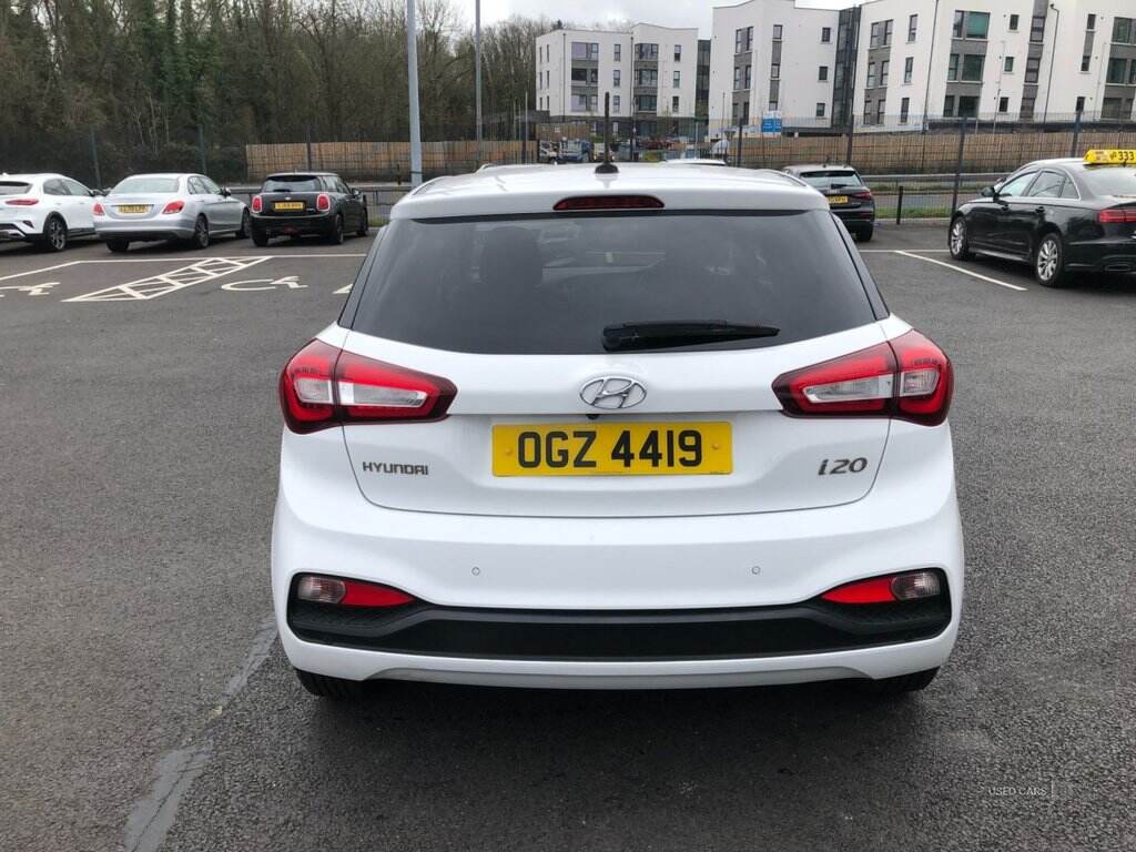 Aug 2019 Hyundai i20 1.2 MPi Premium Nav 5dr
