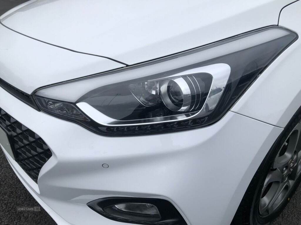 Aug 2019 Hyundai i20 1.2 MPi Premium Nav 5dr