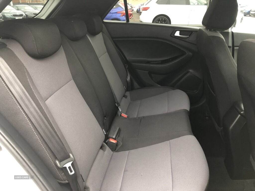 Aug 2019 Hyundai i20 1.2 MPi Premium Nav 5dr