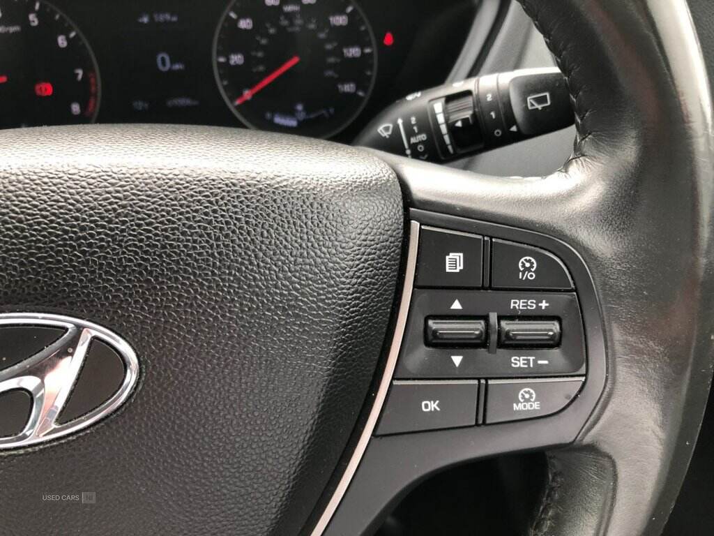 Aug 2019 Hyundai i20 1.2 MPi Premium Nav 5dr