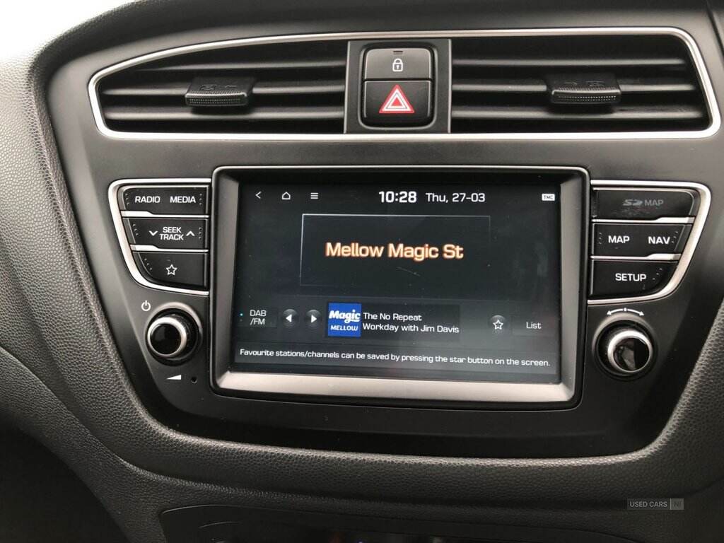 Aug 2019 Hyundai i20 1.2 MPi Premium Nav 5dr