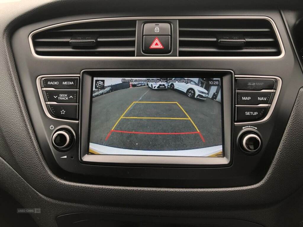Aug 2019 Hyundai i20 1.2 MPi Premium Nav 5dr