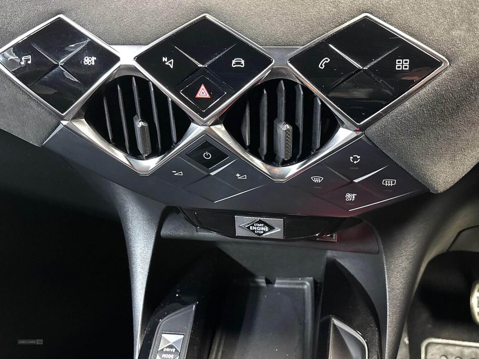 Oct 2020 DS DS3 CROSSBACK 1.2 Puretech 130 Performance Line 5Dr Eat8