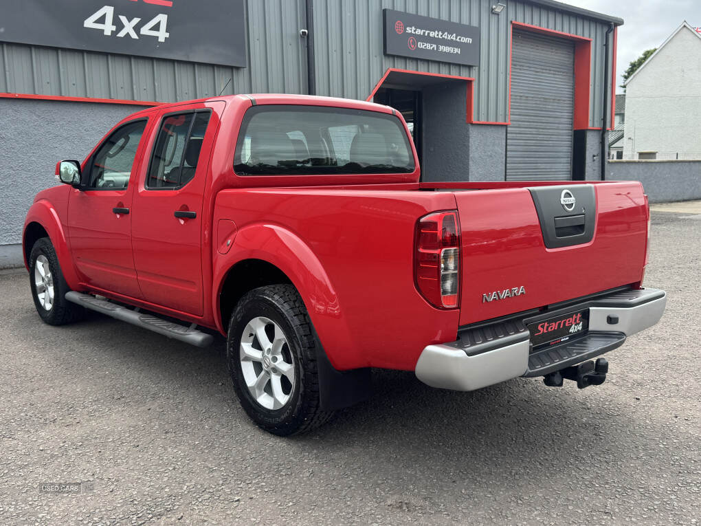 Oct 2012 Nissan Navara Double Cab Pick Up Acenta 2.5dCi 190 4WD