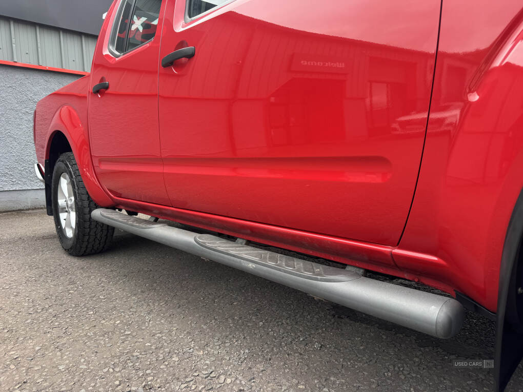 Oct 2012 Nissan Navara Double Cab Pick Up Acenta 2.5dCi 190 4WD