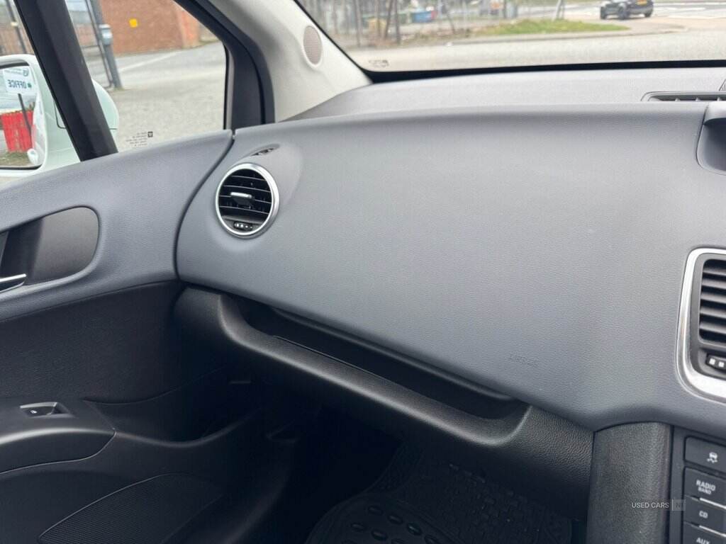 Sep 2014 Vauxhall Meriva 1.4i 16V Tech Line 5dr