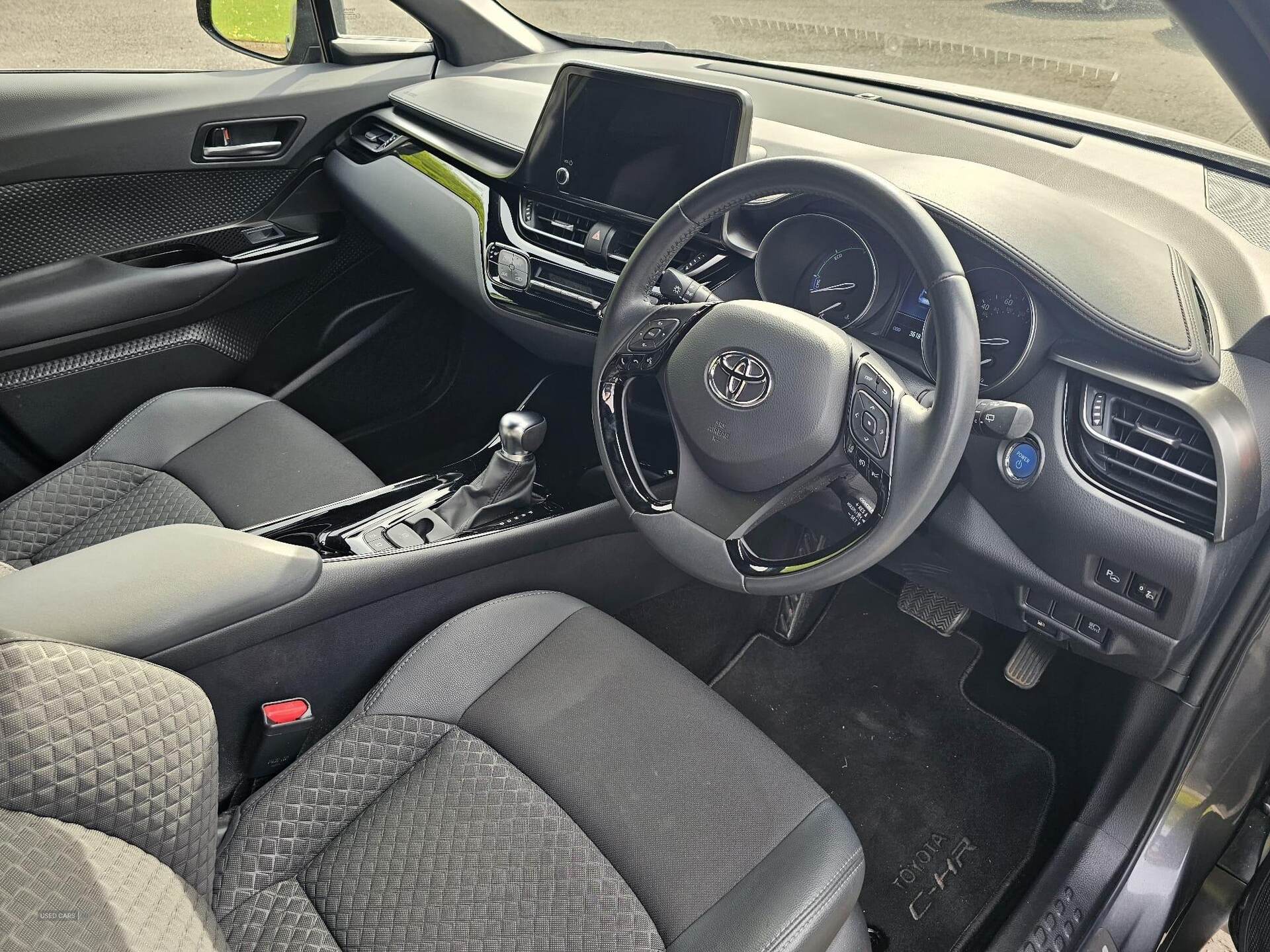 Mar 2022 Toyota C-HR 1.8 Hybrid Design 5dr CVT