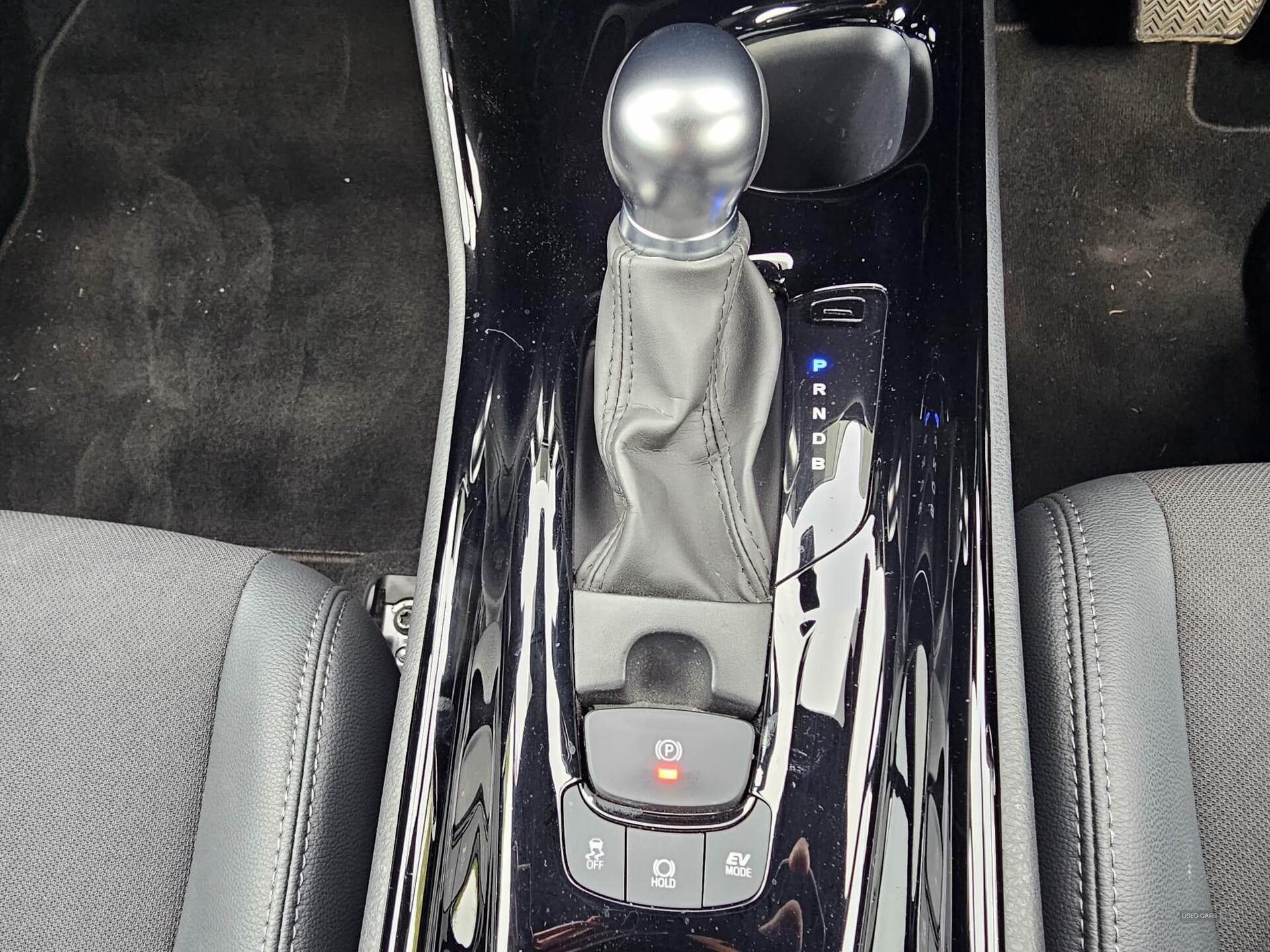 Mar 2022 Toyota C-HR 1.8 Hybrid Design 5dr CVT