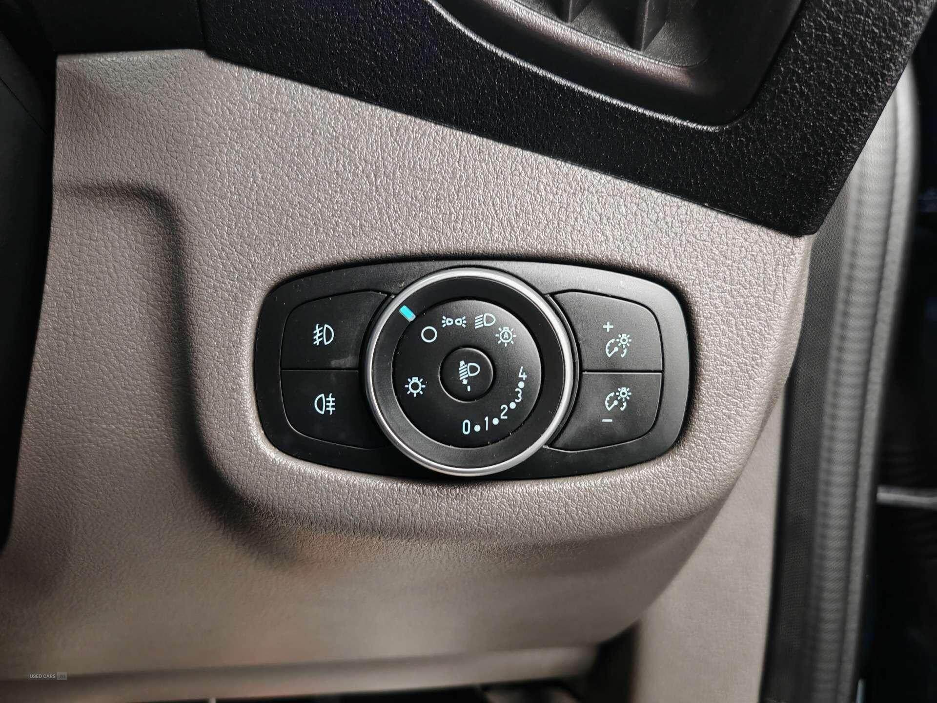 Oct 2019 Ford Transit Connect 1.5 EcoBlue 120ps Limited Van Powershift