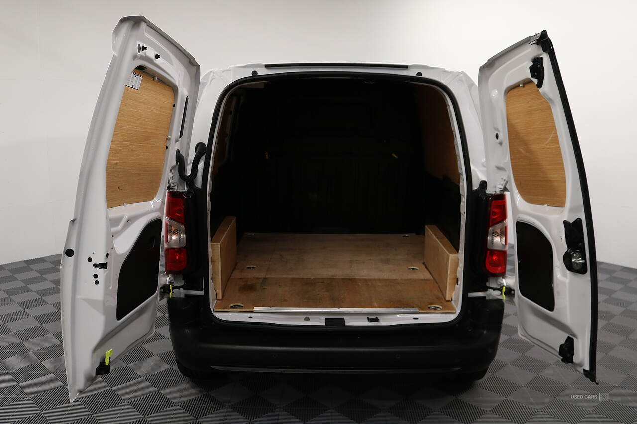 Jul 2023 Citroen Berlingo 1.5 BlueHDi 1000Kg Enterprise Ed 100ps 6 Speed S/S
