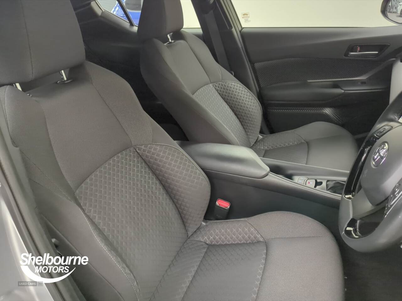 Sep 2022 Toyota C-HR 1.8 Hybrid Icon 5dr CVT