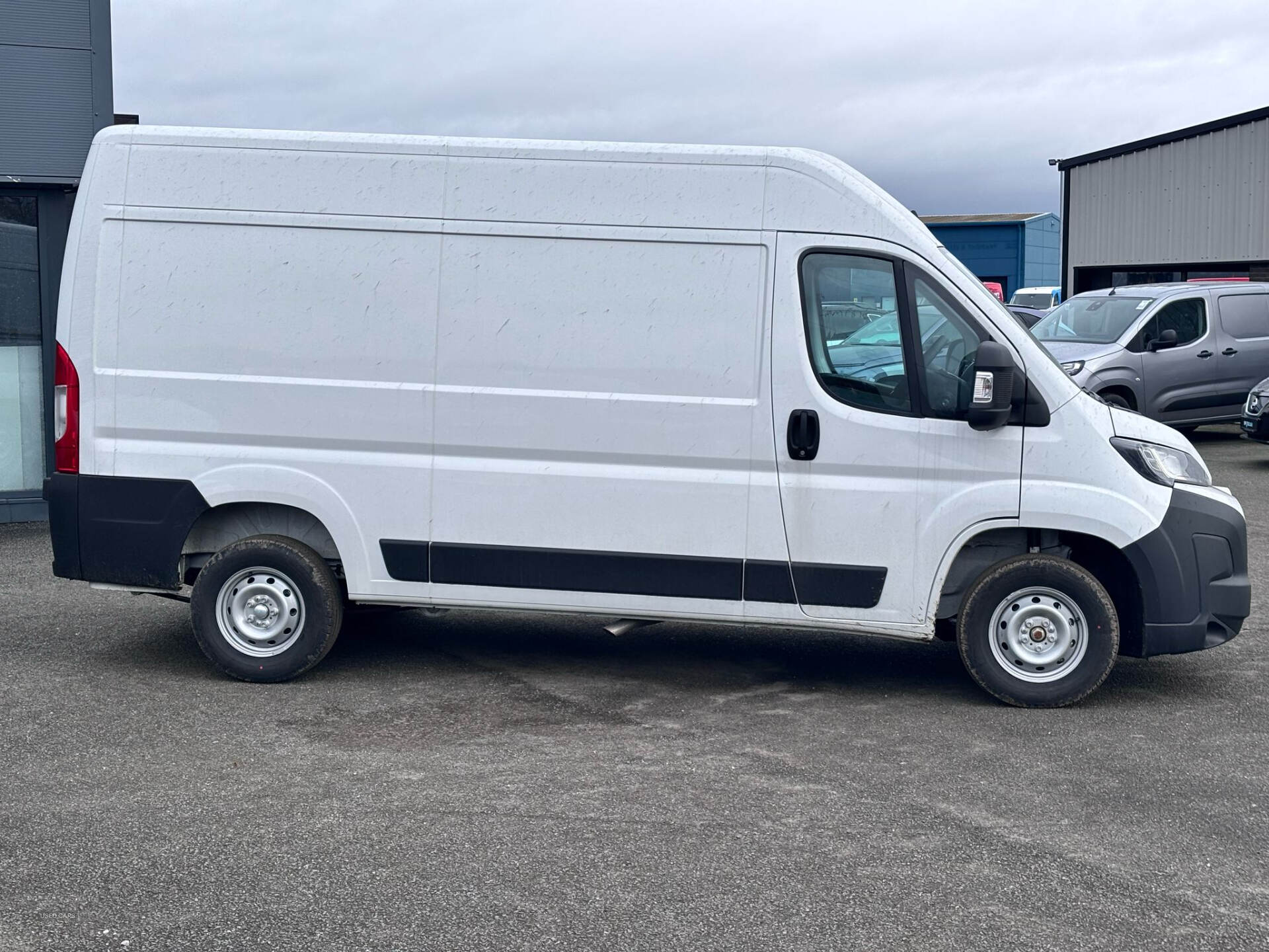 Mar 2025 Citroen Relay 2.2bhdi 140bhp Enterprise 1500KG L2H2
