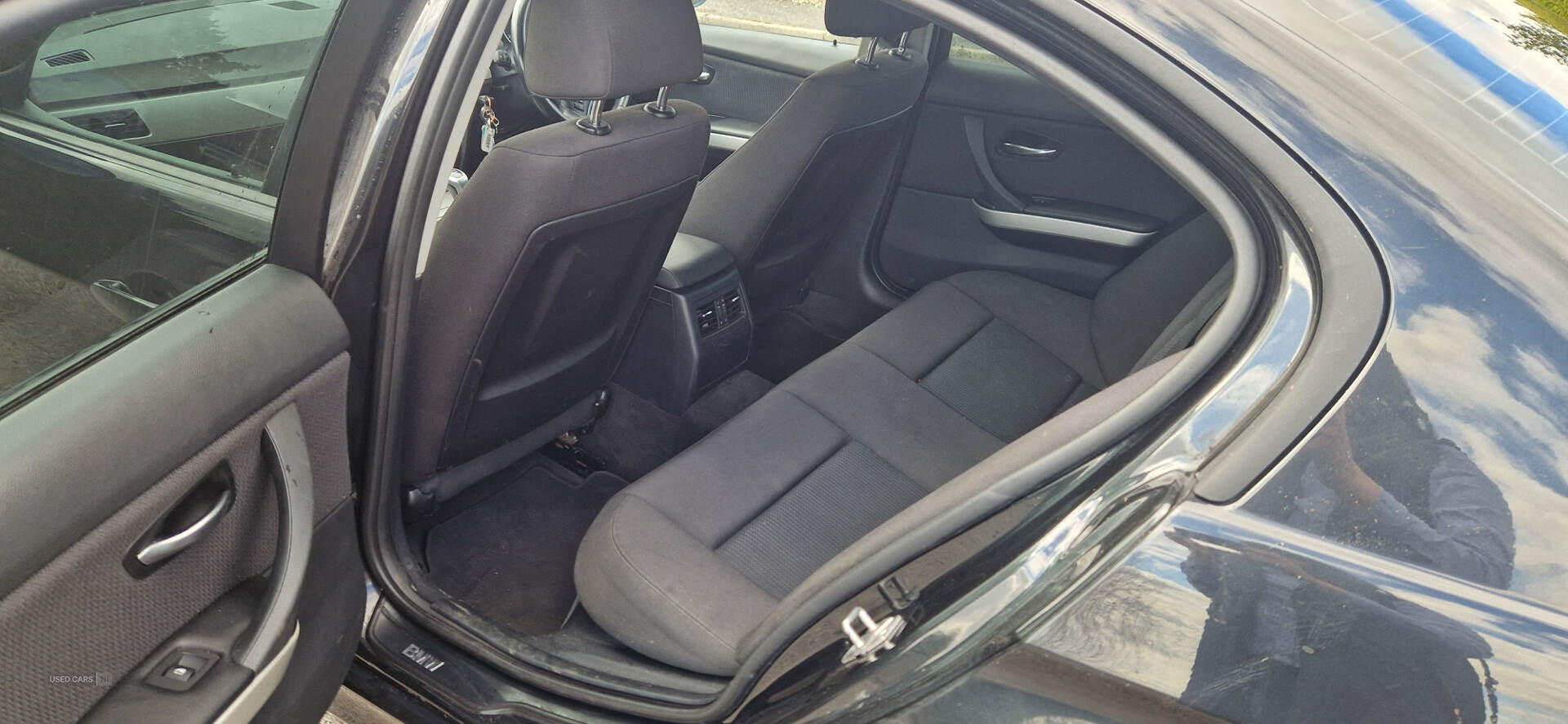 Oct 2011 BMW 3 Series 320d EfficientDynamics 4dr