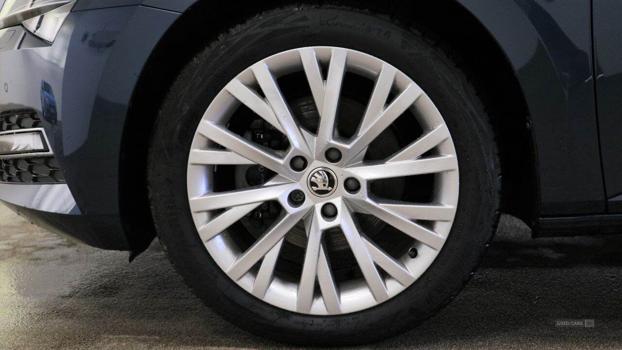 Dec 2023 Skoda Superb 2.0 TDI CR SE L 5dr DSG
