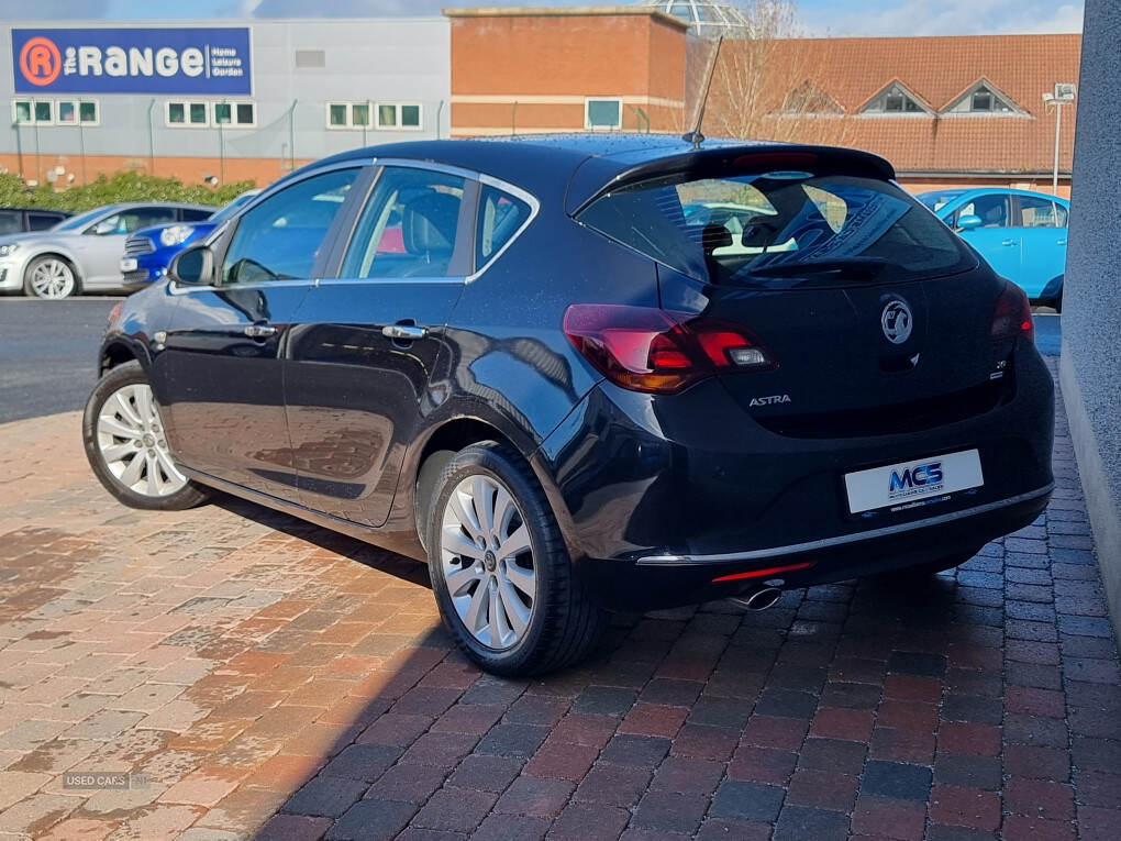 Mar 2013 Vauxhall Astra 2.0 CDTi 16V ecoFLEX Elite 5dr