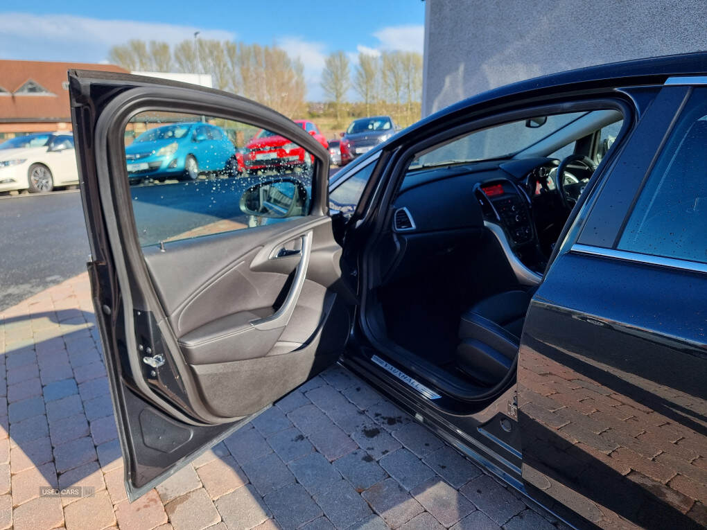Mar 2013 Vauxhall Astra 2.0 CDTi 16V ecoFLEX Elite 5dr
