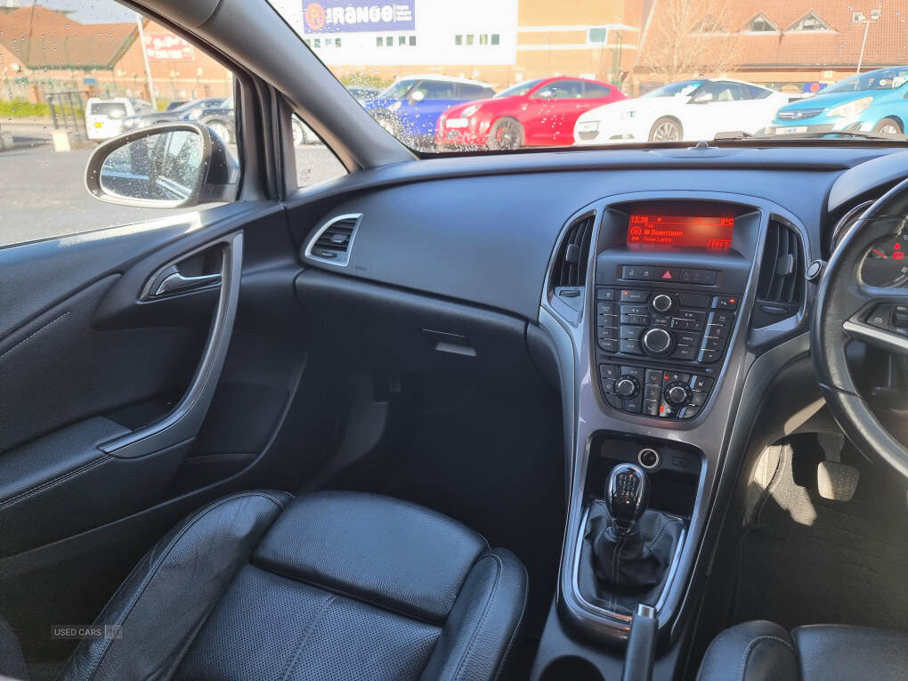 Mar 2013 Vauxhall Astra 2.0 CDTi 16V ecoFLEX Elite 5dr