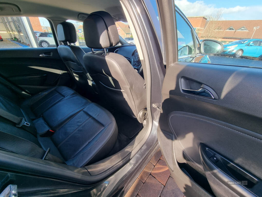 Mar 2013 Vauxhall Astra 2.0 CDTi 16V ecoFLEX Elite 5dr