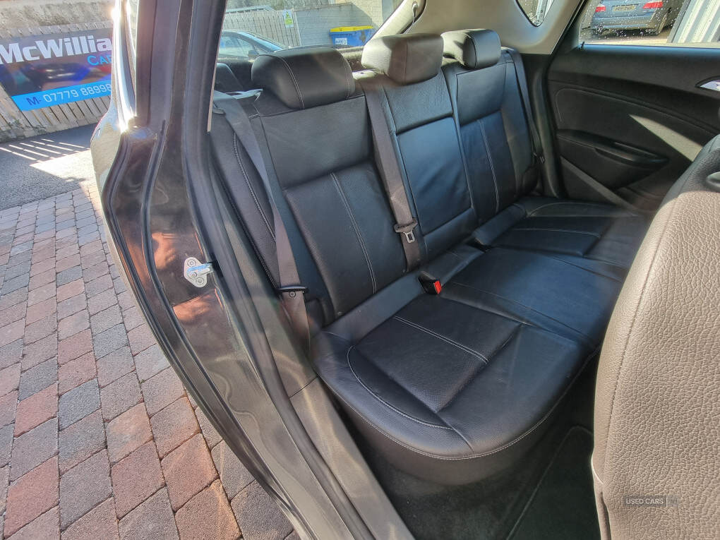 Mar 2013 Vauxhall Astra 2.0 CDTi 16V ecoFLEX Elite 5dr