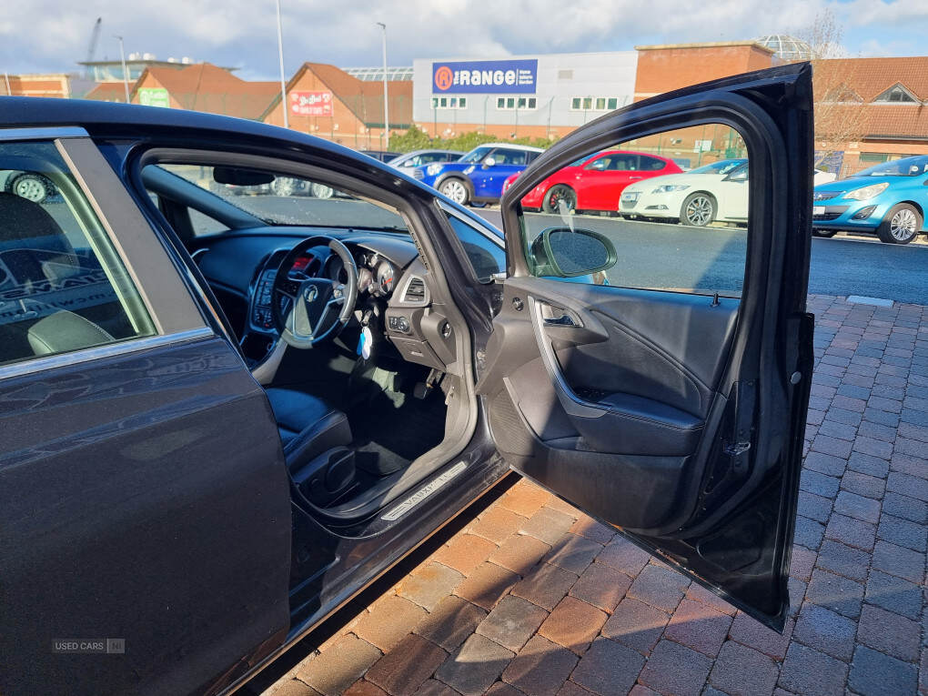 Mar 2013 Vauxhall Astra 2.0 CDTi 16V ecoFLEX Elite 5dr